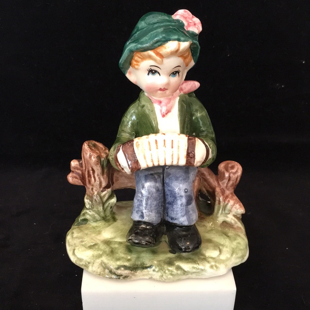 Figurine porcelain Accordion Boy